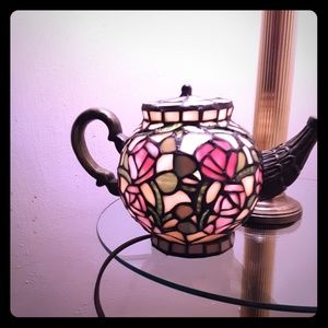 Rare Tiffany style stained glass teapot lamp Night